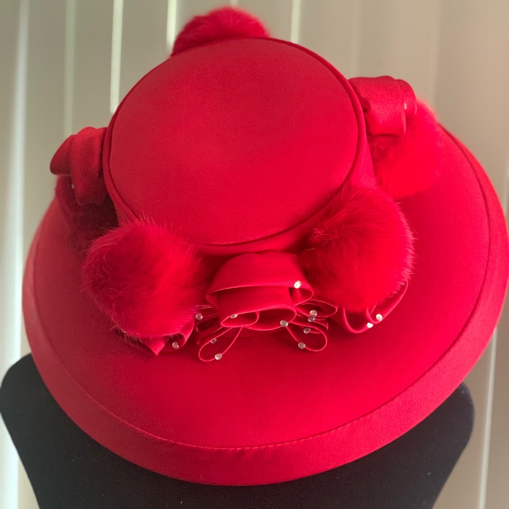 Red Studio C Dress Hat